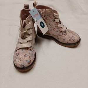 Cat & Jack Beige Giovanna style boot